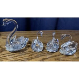 Vintage Faceted Crystal Glass Swan Figurine Family Mom Babies Set Of 4